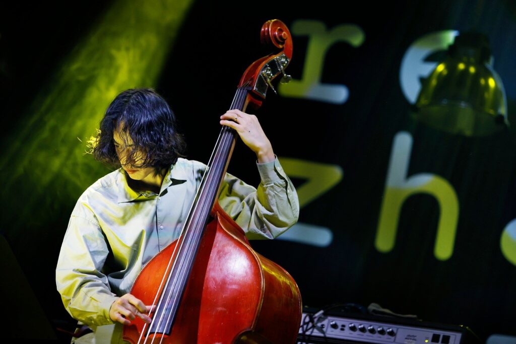 金沢ジャズストリート2023 ジャズライブハウスAsileアジール出演 ベース奏者/ベーシスト 須川崇志 TAKASHI SUGAWA / Bass